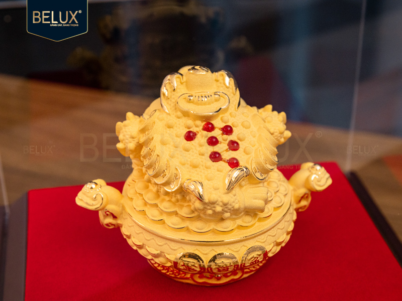 Tượng thiềm thừ vàng cát 10x8x8cm